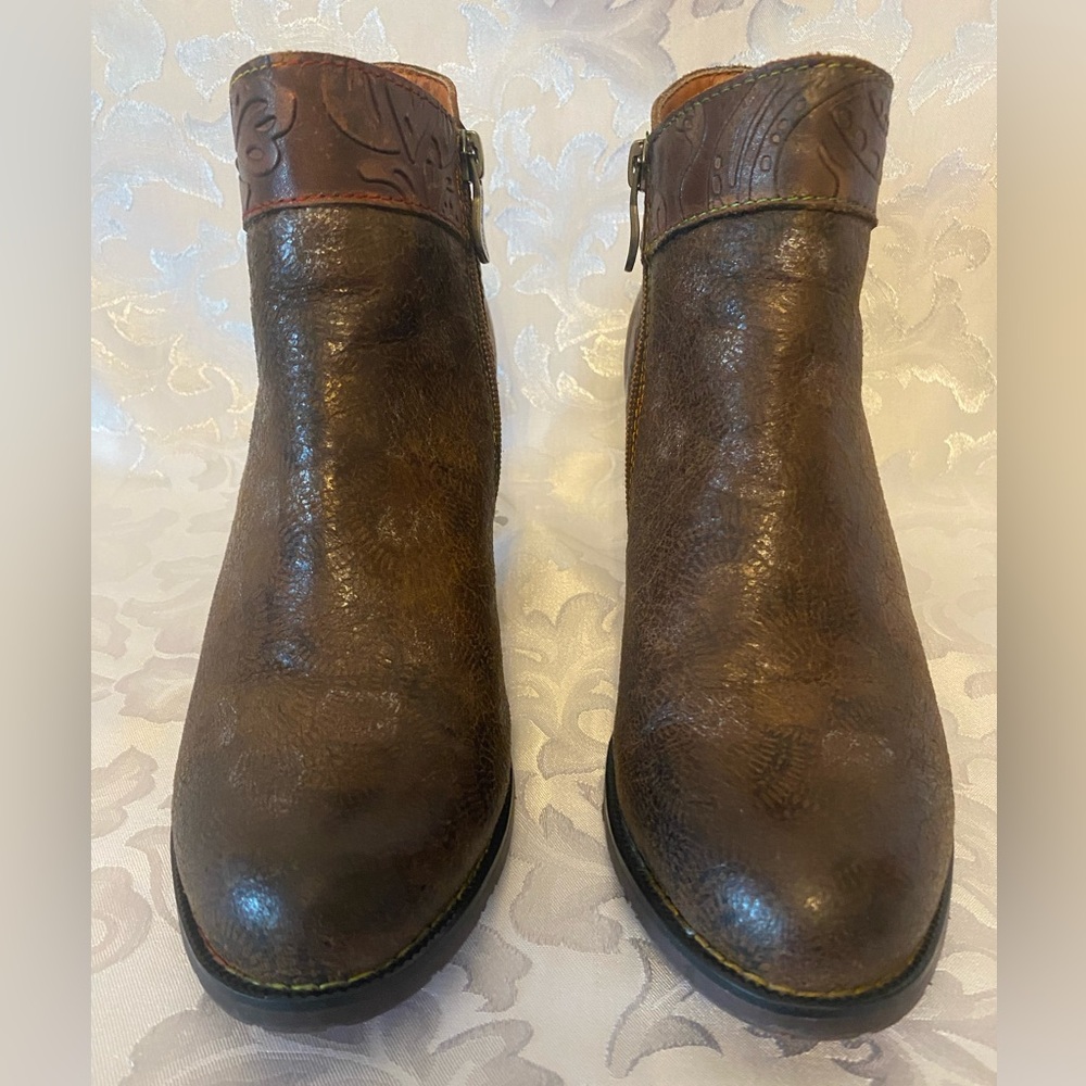 Worn once L’Artiste Spring Step Leather Booties, Bestlove, Size 38, US 7.5-8 - Picture 3 of 13